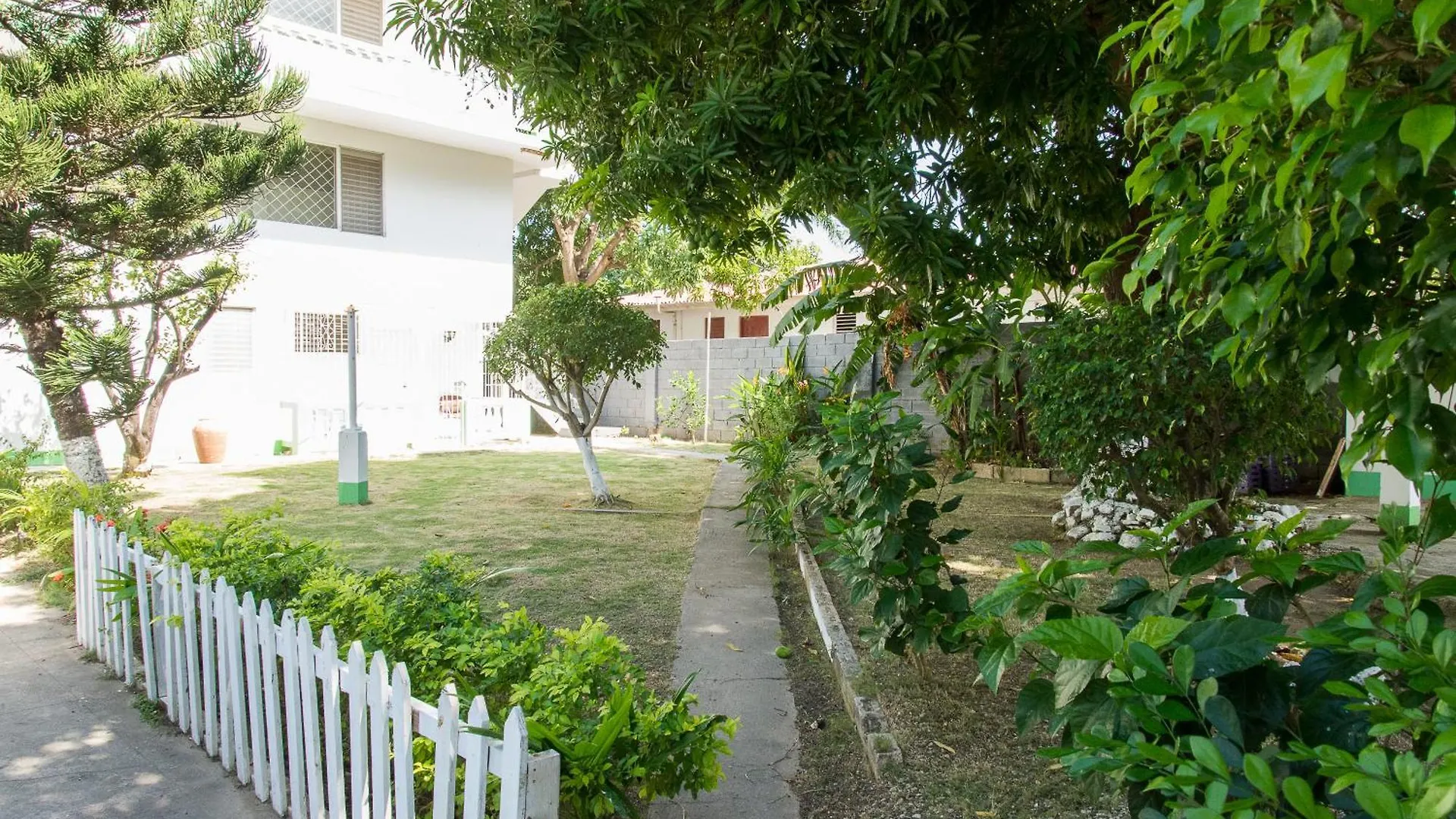 Villa Donna Inn Bed & Breakfast